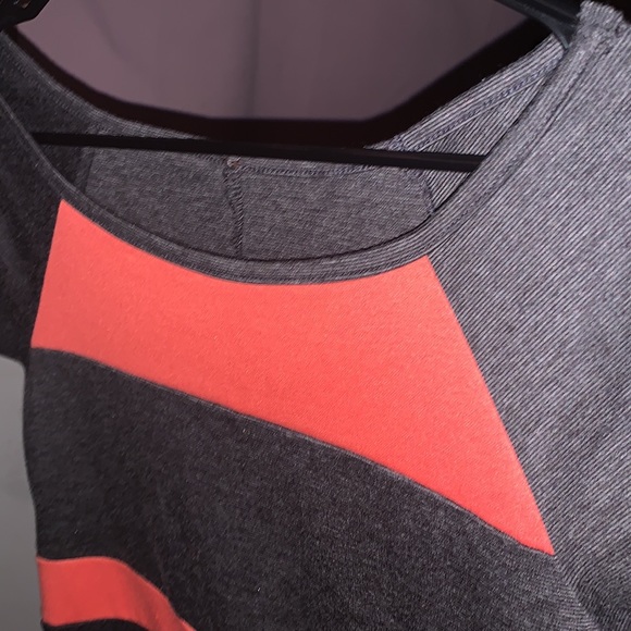 4/$20 Pink and grey color block mini dress in grey and salmon pink-M - Picture 5 of 7